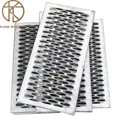 China Anti Skid Resistance Anti Skid Grille Perforated Plate Metal Punch Hole Anti Slip Grille Anti Skid Metal Grille for sale