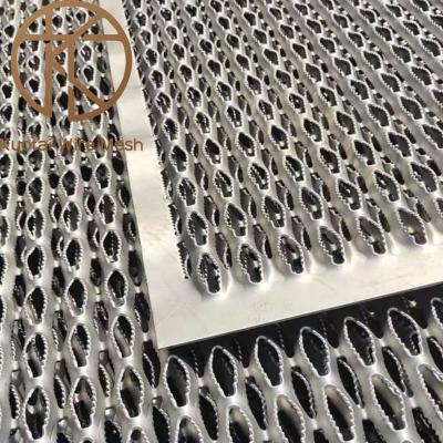 China Anti Skid Resistance Safety Grating Metal Diamond Hole Perforated Metal Stair Treads Aluminum Anti Skid Perforated Plate for sale