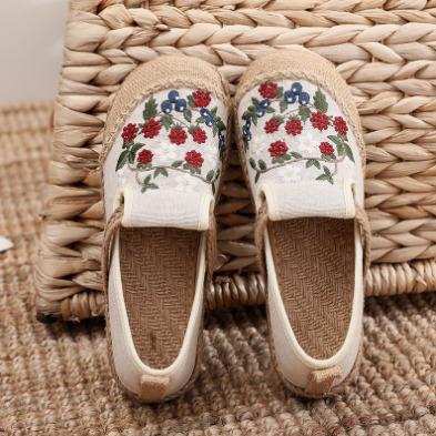 China 2022 Ethnic Vintage Flavor Light Women's Fishers Shoes Handmade Comfortable Chinese Vegan Canvas Ballerina Flats Embroidery Chinese Vegan for sale