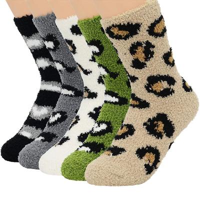 China QUICK DRY Colorful Custom Winter Leopard Print Thick Socks Tend Breathable Soft Fluffy Thick Socks for sale