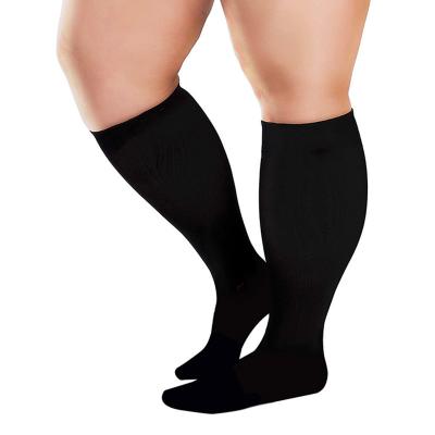 China Breathable Plus Size Compression Socks 20-30 mmHg For Men And Women, Extra Wide Calf Wide Socks for sale