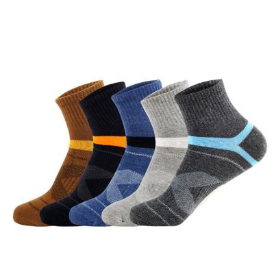 China Unique Design Wholesale Goods Breathable Outdoor Sports Mens Booties Custom Made Short Socks Men for sale