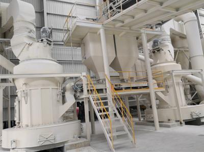 China Limestone And Calcium Carbonate Raymond Roller Grinding Mill With 4 / 5 Rollers for sale