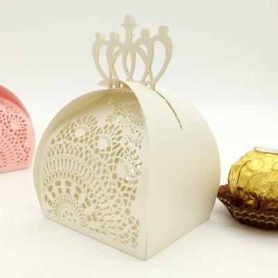 China Recyclable European Style Customized Creamy Door Perfume Bottle Laser Cut Wedding Delicate Candy Box Chocolate Favors Baby Shower Gift Box for sale