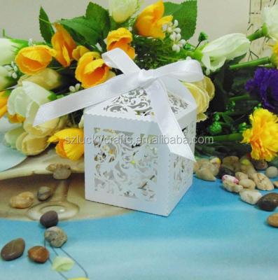 China Recyclable White Little Ivy Vine Laser Cut Pearl Paper Wedding Candy Box Chocolate Favor Box Baby Shower Birthday Newborn Gift Box for sale