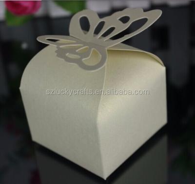 China Baby Shower Recyclable White Gift Box Chocolate Favor Box Chocolate Box Wedding Paper Butterfly Newborn Gift for sale