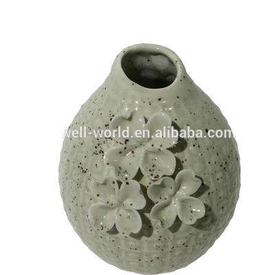 China Discount Gray Ceramic 3D Beautiful Over-Glazed Flower Vase for sale