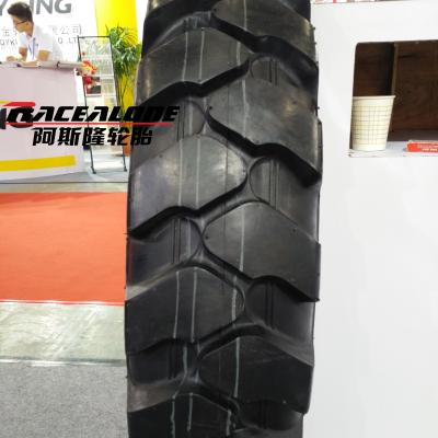 China 1000-20 1100-20 Truck Tire Tire 825-20 900-20 With Big Block Pattern Super Deep Tread For Harsh Conditions Heavy Truck for sale