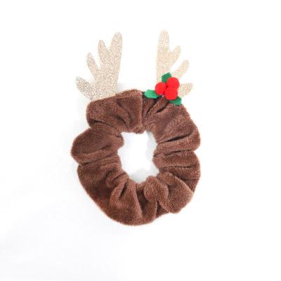 China Exquisite Wholesale Scrunchies Cute Santa Claus Elk Pig Intestine Circle Headdress Set Christmas Tree Hairpin Hair Flannel Circle for sale