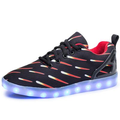 China Función recargable de la simulación del APP de las zapatillas de deporte del muchacho fresco LED con música en venta