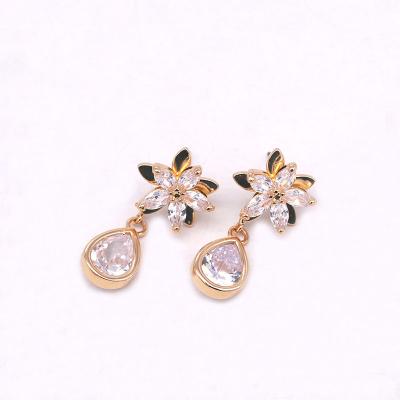 China 2021 TRENDY fashion 1-2mius gold plated transparent teardrop zirconia flower and earring for sale