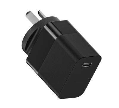 Κίνα Ταχεία φόρτιση USB C PD 5V 3A 9V 2.22A 12V 1.67A 18W 20W Qc 3.0 Adapter προς πώληση