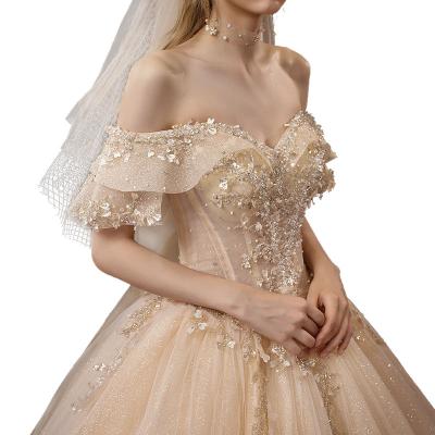 China 2022 New One-Shoulder Breathable Fairy Dream Forest Temperament Wedding Dress Bride Tow Head Wedding Dress for sale