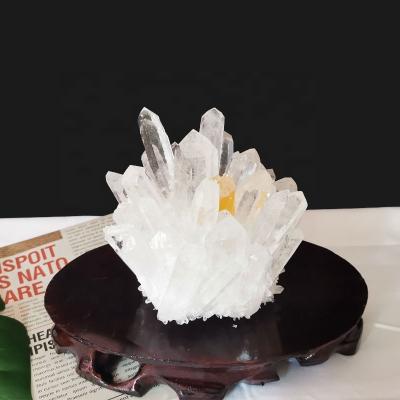 China China Crystal Cluster Natural Quartz Cluster White Yellow Wholesale for Decoration for sale