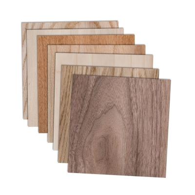 China Natural Industrial Rotary Cut A Grade Quality 0.5 Mm MLH Veneer For Plywood Decoration for sale