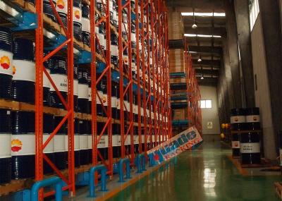 China Satellite Shuttle Pallet Racking Shelves 8 - Wheel Type 1500 Kg Max. Capacity for sale