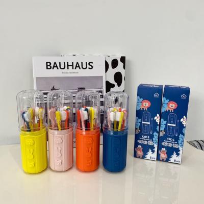 China Hot Sale 8pcs/set High Quality Protable Animal Shape Cartoon Toothbrush Set For Kids Low Price for sale