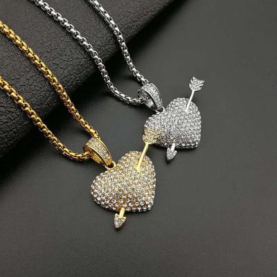 China Hiphop Chosen RTS Hip Hop Jewelry Iced Out Gold Plated Crystal Diamond Arrow Heart Necklace For Couples Gift for sale