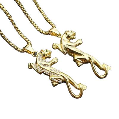 China Hiphop Elu Jewelry RTS Animal Green Stone Eye Gold Plated Stainless Steel Leopard Pendant For Men Jewelry for sale