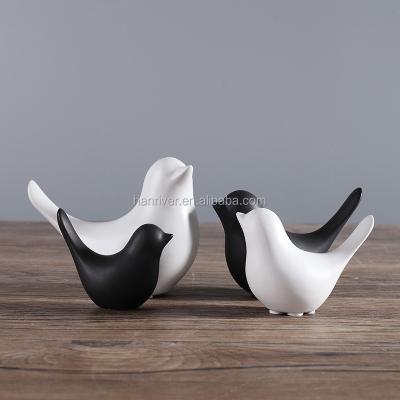 China Europe Design Unique Black And White Ceramic Porcelain Birds Animal Figurine For Decoration for sale