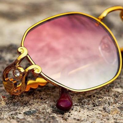 China High Quality Sunglasses Manufacturer Fashion Sunglasses Frame Fashion Sunglasses Gold Orders for sale