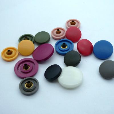 China 12.5 Custom Coated Nylon Metal Dry Cleaning 4 Part Snap Spring Button for sale