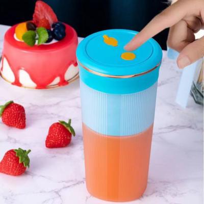 China Dropshipping Car Kitchen Mini Usb Rechargeable Personal Electric Fruit Juice Cup Professional Portable Blender for sale