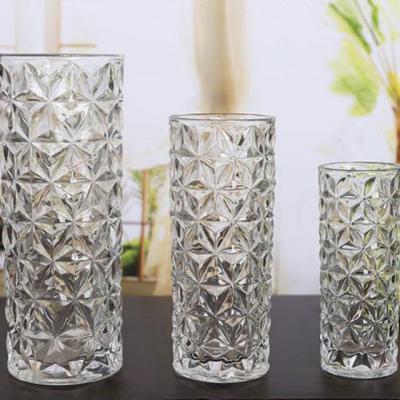 China Minimalist Decorative Design Crystal Vase Luxury Glass Vase Vase For Flowers for sale