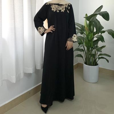 China Wholesale 2022 Polyester Muslim Embroidery Kaftan Women Dubai Clothing Islamic Dress Abaya. for sale