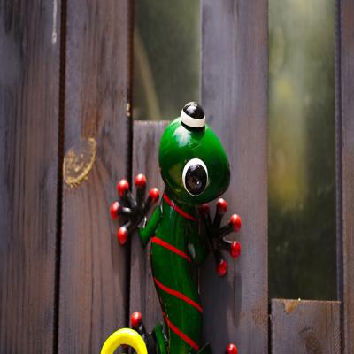 China Colorful Outdoor Metal Lizard Wall Art Handicraft Metal Gecko Wall Art for sale