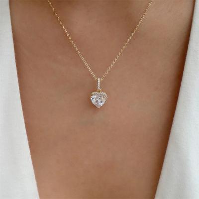 China 2021 TRENDY Women's Jewelry Stylish 18K Gold Plated Link Chain Diamond Heart Pendant Necklace for sale