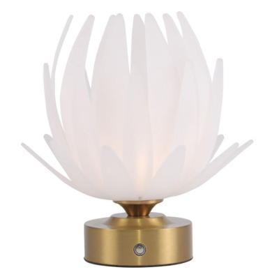 China Portable Creative Hot Sale Led Rechargeable Table Lamp Luxury Hotel Decorative Lighting Crystal Lotus Shape Desk Lamp for sale