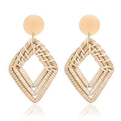 China FASHIONABLE New Arrivals Luxurious Good Quality Beach Style Rattan Earrings For Women for sale