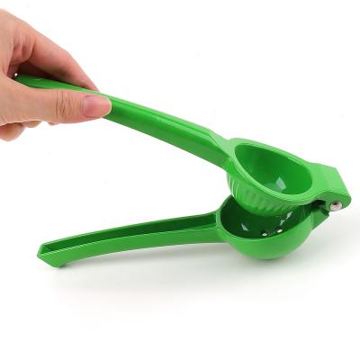 China Viable Durable Orange Citrus Squeezer Hand Metal Food Grade Citrus Juicer Manual Citrus Squeezer With Handle for sale