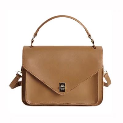 China New high quality one-shoulder large capacity messenger women's retro fashion messenger bag practical leather women's bag for sale