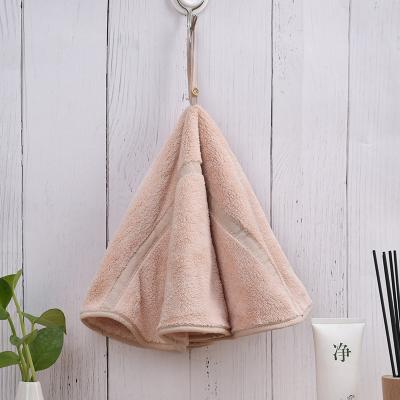 China Hanging QUICK DRY kichen microfiber hand towel coral fleece towel for sale