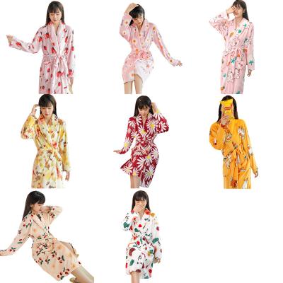 China Autumn and winter warm ladies' nightgown QUICK-DRY flannel thickened ladies' robe home bathrobe for sale