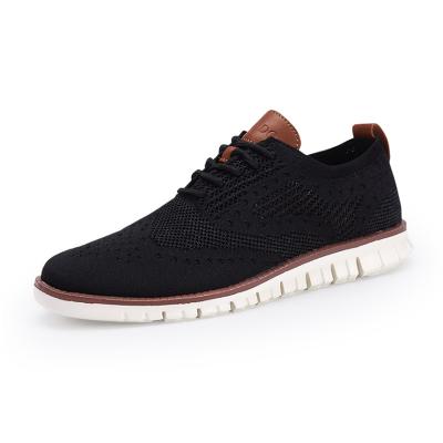 China Lightweight men's sports shoesnew wear-resistant outdoor fly to knit upper men's sports shoes flat shoes for men for sale