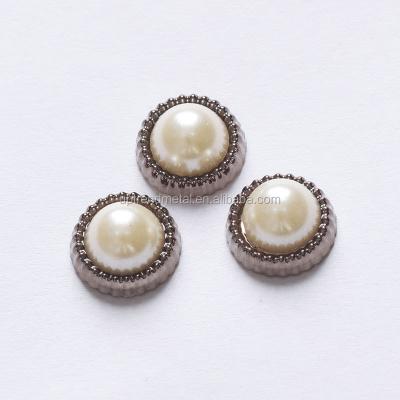 China Luxury fashion and love pearls and pearl plastic ladies shoes pearl buckle ladies boot pearl decoration for sale