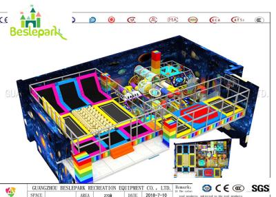 China O tema do espaço caçoa o lugar macio interno 300 * 21 * 8.0M do divertimento do campo de jogos de duas camadas à venda