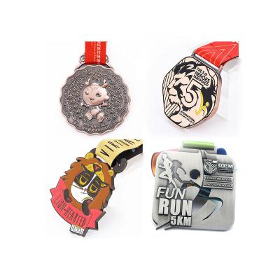 China Europe Medal Manufacturer Custom Die Casting Custom Die Casting Soccer Basketball Military School Gold Graduation Gold Award Medal Zinc Alloy for sale