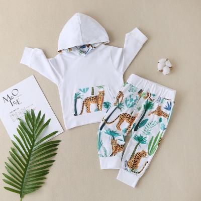 China Anti-wrinkle Dinosaur Leopard Animal Cartoon Print Hooded Casual Cotton Newborn Baby Clothes Suit 3-18M 3 Piece Baby Clothes for sale