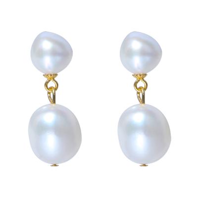 China Hot Sale CLASSIC Jewelry 14K Gold Plated White Baroque Double Pearl Earring Stud For Girls for sale