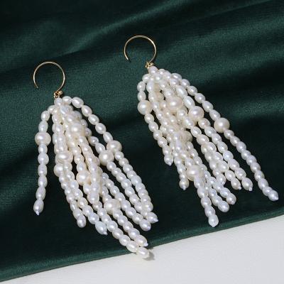 China 2021 New Design CLASSIQUE Elegant Style Freshwater Pearl Beaded Gold Plated Earring Jewelry For Girls for sale