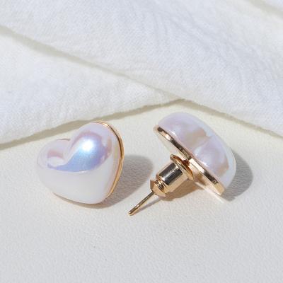 China Fashion CLASSIC Elegant 2021 ABS Bead Heart Round Shape Gold Plated Earring For Sale for sale