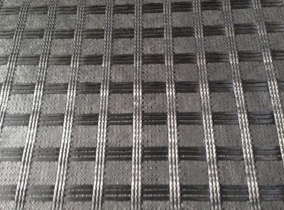 Chine Géotextile imbibé de Geocomposite de bitume piqué avec le polyester Geogrid à vendre