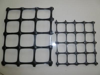 Chine Mur de soutènement renforcé par noir stable d'élongation 30kn/M pp Geogrid biaxiale à vendre