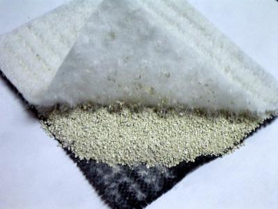 Cina Fodera ad alta resistenza 5500g dell'argilla di Geosynthetic della bentonite del materiale di riporto di forza in vendita