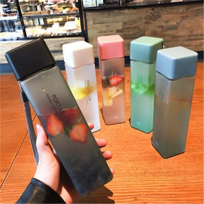 China New Viable Square Frosted Plastic Water Bottle Bottle Fruit Juice Portable Transparent Leakproof Travel Camping Bottle for sale