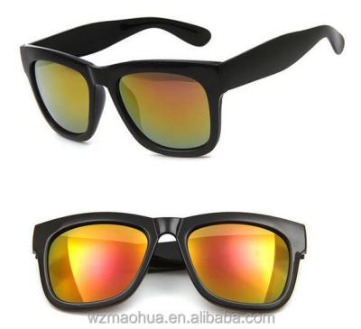 China Fashion Promotional Logo Printed Plastic Sunglass for sale